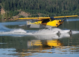 Carbon Cub EX on Amphibious Floats