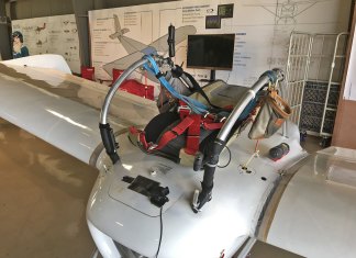 The Open Sky M-02j – A Weight-Shifting, Wing-Warping Jet