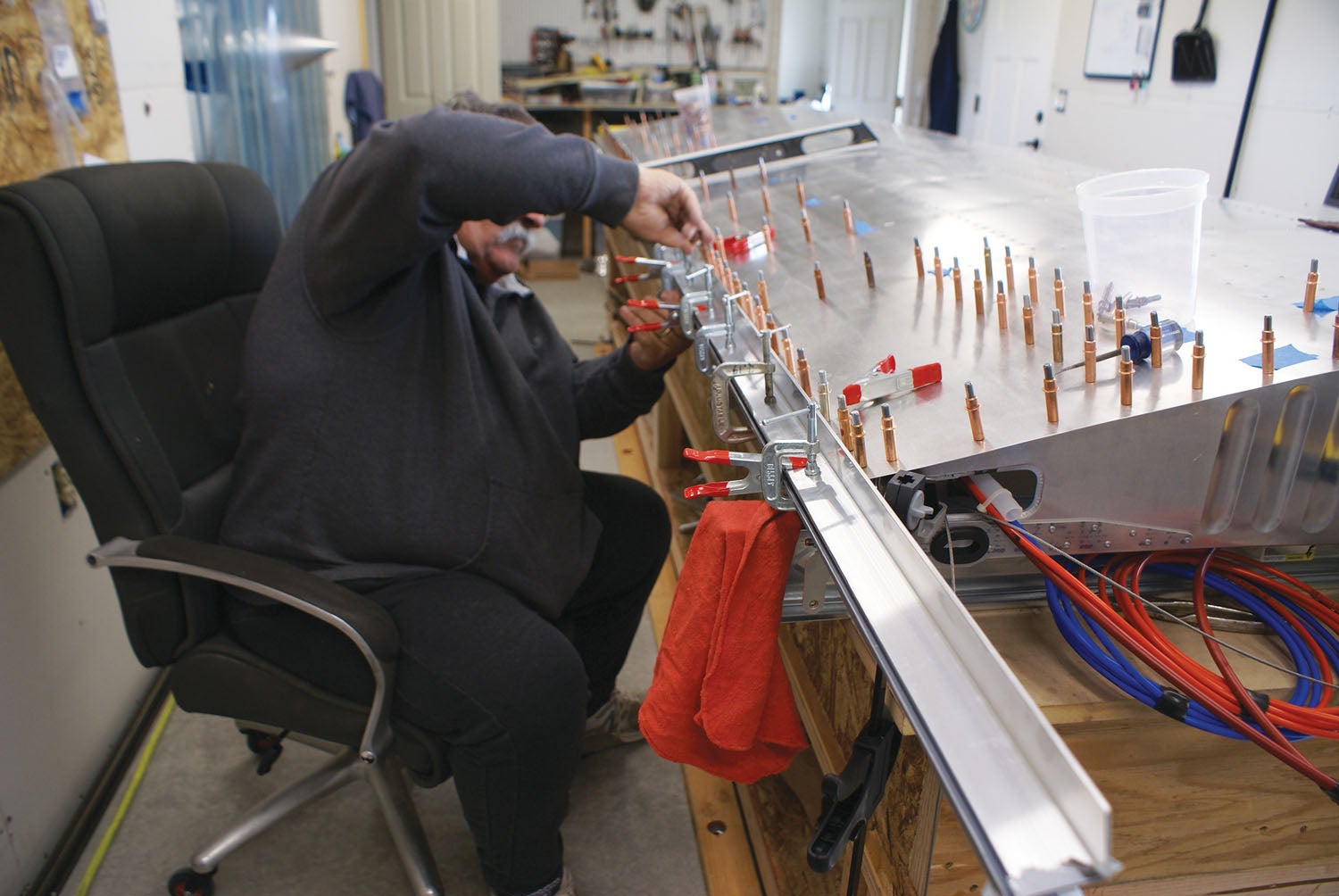 15 Tightening down clamps on gap seal