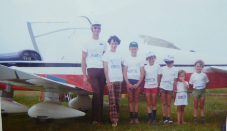 19 Chris Heintz with Annemarie and the 5 Heintz children 1974 scaled