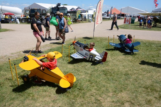 postcards from oshkosh 2022 tom wilson04