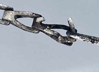 Broken Tailwheel Chain Link