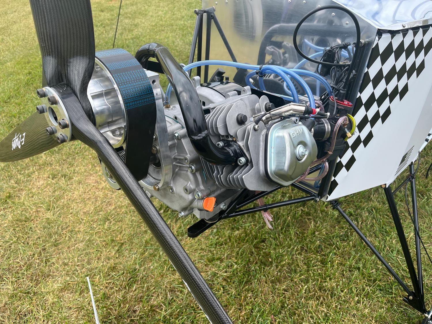 Badland Aircraft Debuts “Thump Air” Engine For its F-1 Ultralight ...