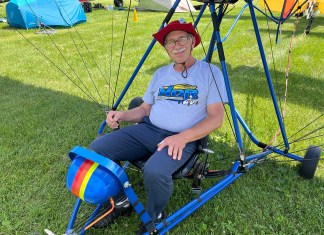 Forty-Year-Old Ultralight Still Flying At AirVenture