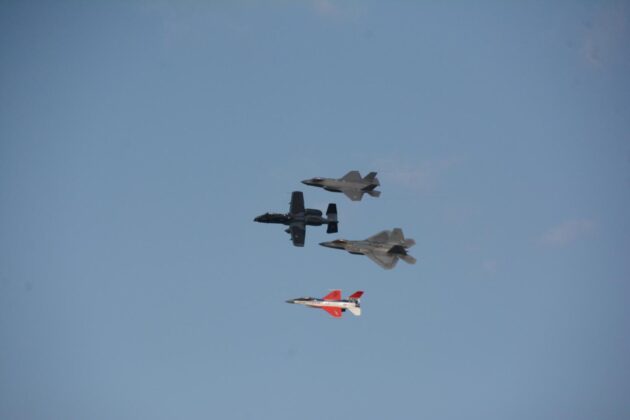 postcards tom wilson dsc 3703