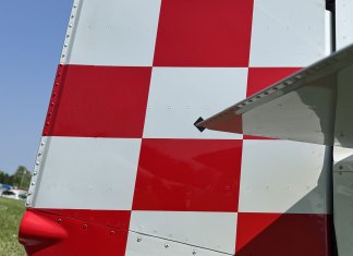 How to Align Your Formation Position on a “Non-standard” Airplane f1 aerobatics