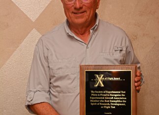 Homebuilder Awards Given at Thursday Dinner paul dye award