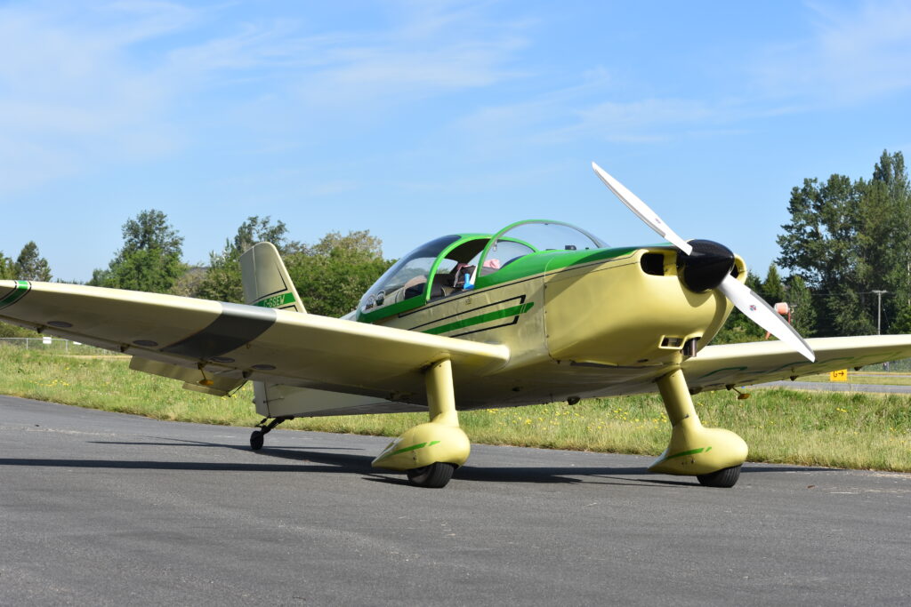 Another classic home build by Colin Walker, this one the Piel Super Emeraude.