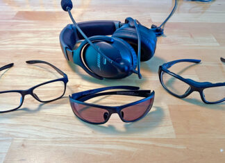 The discomfort of wearing prescription- or sunglasses under an ANR headset is eliminated with Flying Eyes. [Credit: Flying Eyes]