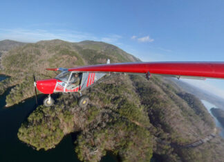 Checking out East Tennessee scenery from the 701. [Credit: Jon Humberd]