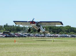 Dragging it in low and slow for the STOL competition. [Credit: Andrew Robinson]