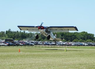 Dragging it in low and slow for the STOL competition. [Credit: Andrew Robinson]