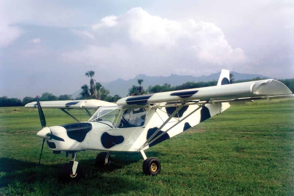 Zenith STOL CH 701 in standard tricycle gear configuration with 100-hp Rotax 912ULS powerplant. [Credit Zenith Aircraft]