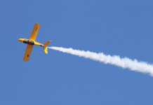 A SubSonex personal jet in aerobatic flight. Thea design will expand with a two-place model kit in the months ahead. [Credit: Sonex Aircraft]