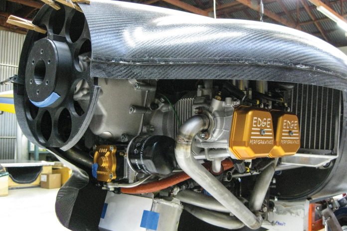 The joining flange for the top/bottom cowl. Left picture is before liquid shim, right picture is after. Note how the liquid shim registers the features of the upper shim, allowing it to exactly lock in place when the two are screwed together.