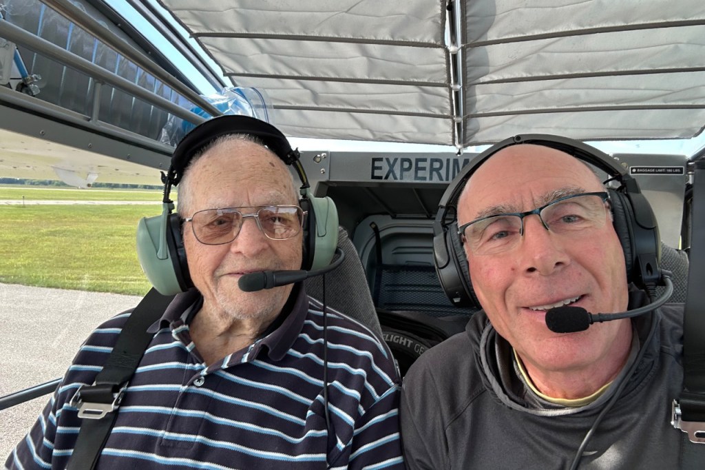 Builder pilot Mark Farver with his uncle Cliff, age 102, in the right seat. [Credit: Mark Farver]