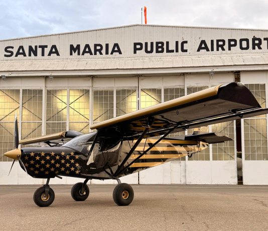 The Zenith CH701 outside the hangar at SMX, fresh from paint. The stars-and-stripes theme marks America’s 250th and the CH701’s 40th anniversary. [Credit: Carson Stilson]