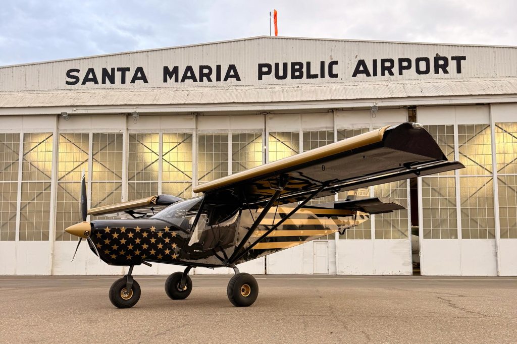 The Zenith CH701 outside the hangar at SMX, fresh from paint. The stars-and-stripes theme marks America’s 250th and the CH701’s 40th anniversary. [Credit: Carson Stilson]
