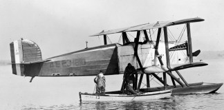 Douglas World Cruiser prototype on floats